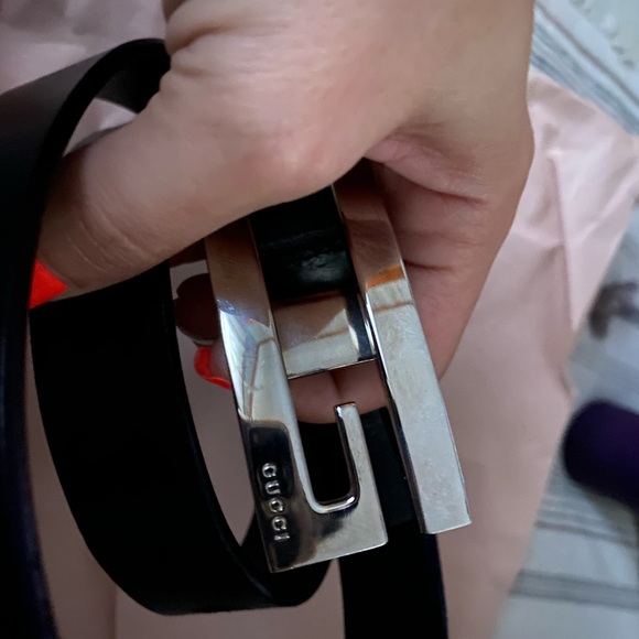 Gucci Black Belt with Shiny Silver Buckle